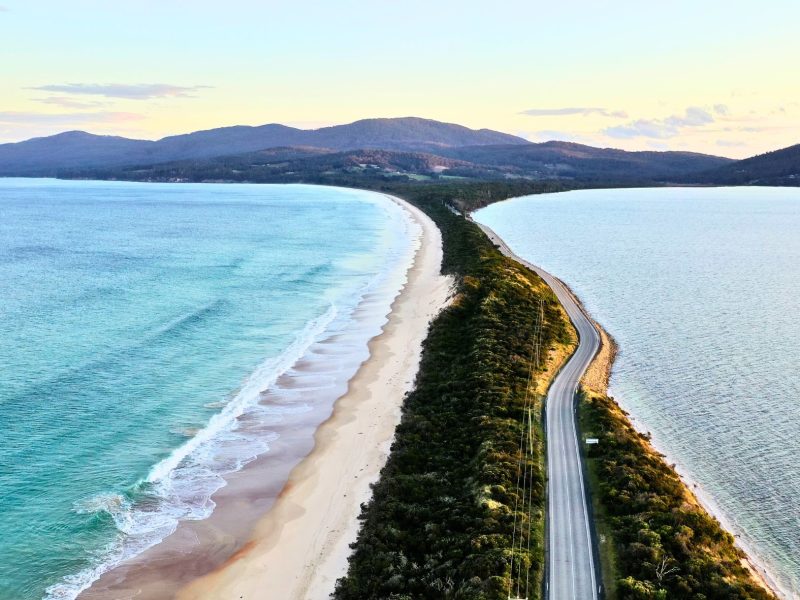Australia Unfolded: Eastern Icons to Tasmanian Horizons 13D/12N