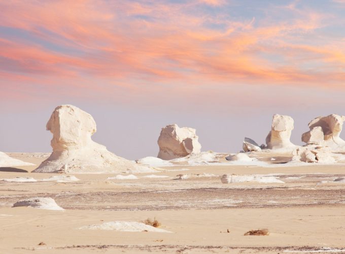 From Pyramids to the White Desert: 11D/10N