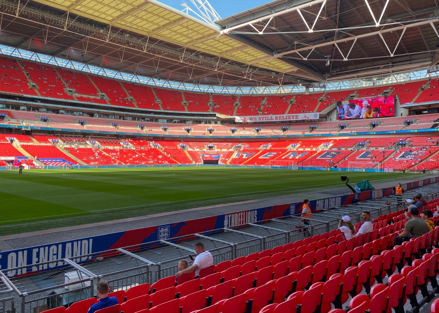 Cheers, Goals & Glory: The UK’s Thriving Sports Culture